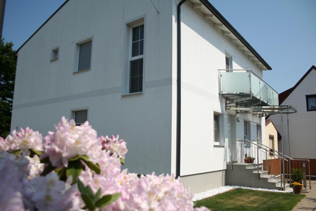 Gaestehaus Karassowitsch Ruszt Kültér fotó